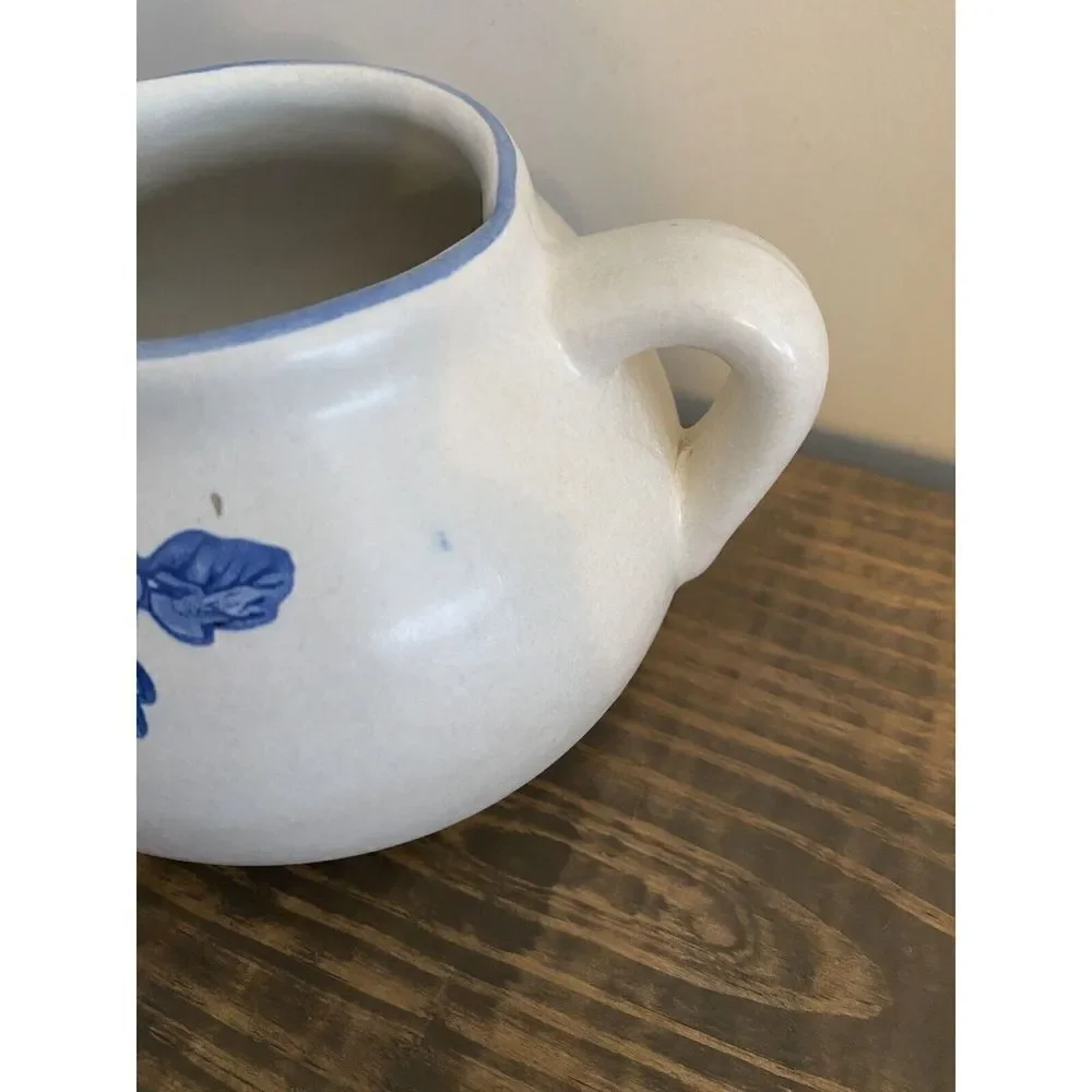 Pfaltzgraff Yorktowne Gravy Sauce Boat Pitcher Blue Gray Stoneware 7-414